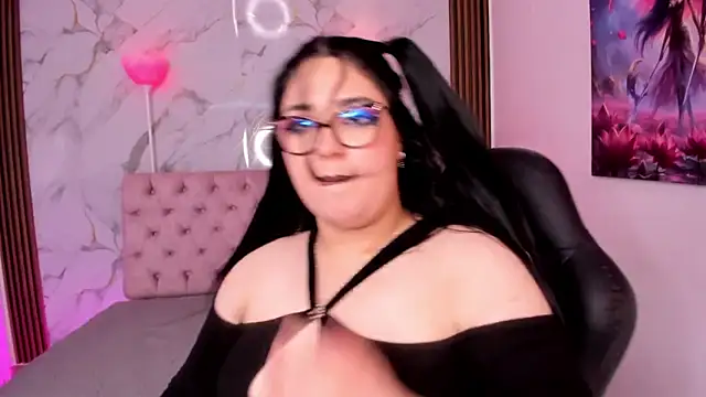 Camiila Osorio online show from March 26, 2026, 7:52 pm