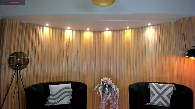 Snapshot of ValeriaVelvet chatting on December 15, 2025, 12:20 pm ValeriaVelvet online show from December 15, 2025, 12:20 pm