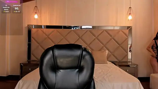 Snapshot of ValeriaVelvet chatting on December 22, 2025, 12:24 pm ValeriaVelvet online show from December 22, 2025, 12:24 pm