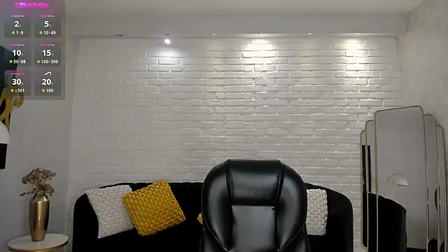 Snapshot of ValeriaVelvet chatting on January 9, 2026, 12:19 pm ValeriaVelvet online show from January 9, 2026, 12:19 pm