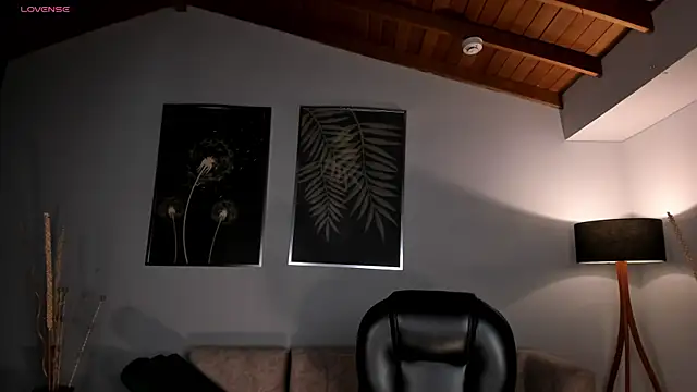 Snapshot of ValeriaVelvet chatting on January 10, 2026, 12:18 pm ValeriaVelvet online show from January 10, 2026, 12:18 pm