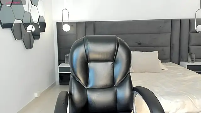 Snapshot of ValeriaVelvet chatting on January 15, 2026, 12:21 pm ValeriaVelvet online show from January 15, 2026, 12:21 pm