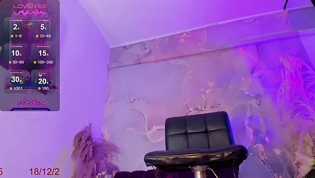 Snapshot of Karla-Ebony chatting on December 19, 2025, 2:57 pm Karla-Ebony online show from December 19, 2025, 2:57 pm