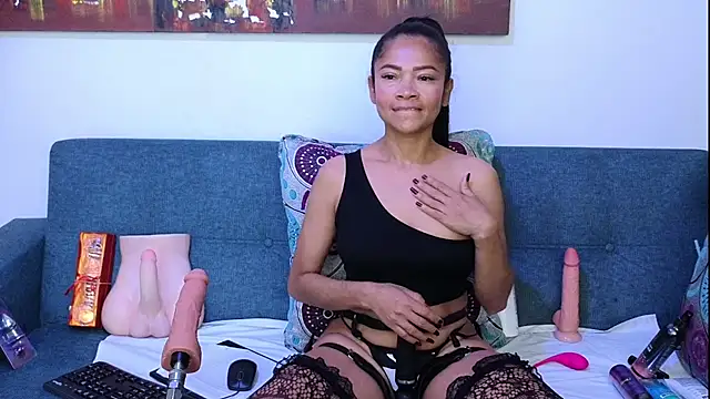 anellejones online show from February 21, 2025, 3:34 am