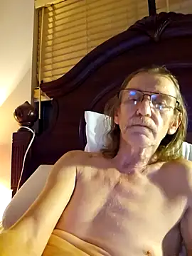 Snapshot of coolbrease10 chatting on December 15, 2024, 6:40 am coolbrease10 online show from December 15, 2024, 6:40 am