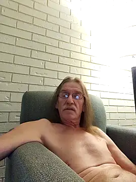 Snapshot of coolbrease10 chatting on December 23, 2024, 9:27 am coolbrease10 online show from December 23, 2024, 9:27 am