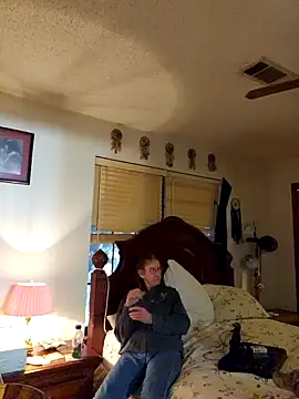 Snapshot of coolbrease10 chatting on December 31, 2024, 9:50 pm coolbrease10 online show from December 31, 2024, 9:50 pm