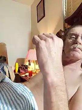 Snapshot of coolbrease10 chatting on January 20, 2025, 5:37 am coolbrease10 online show from January 20, 2025, 5:37 am