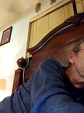 Snapshot of coolbrease10 chatting on February 21, 2025, 4:07 am coolbrease10 online show from February 21, 2025, 4:07 am