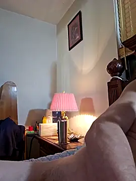 Snapshot of coolbrease10 chatting on February 28, 2025, 5:37 am coolbrease10 online show from February 28, 2025, 5:37 am