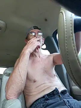 Snapshot of coolbrease10 chatting on September 17, 2025, 11:39 pm coolbrease10 online show from September 17, 2025, 11:39 pm