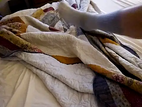 coolbrease10 online show from March 6, 2026, 5:37 am