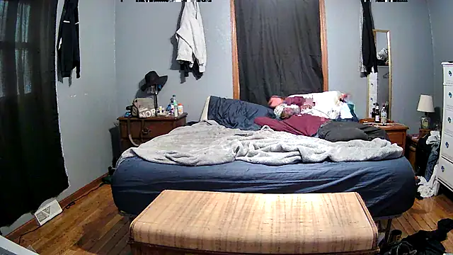 SirSubtrainer online show from April 24, 2026, 12:02 am