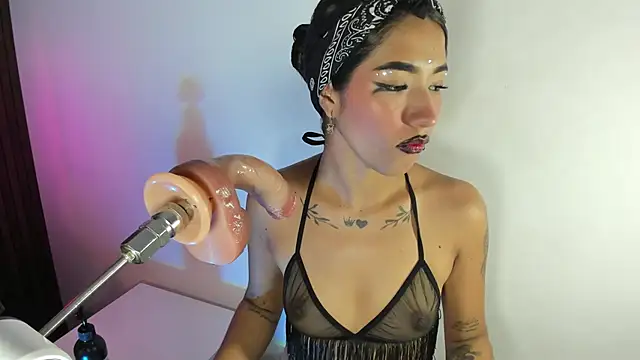 baby naughty1  online show from September 18, 2025, 2:08 pm