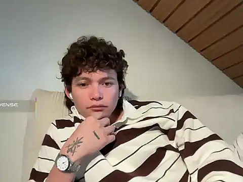 ccamilo-andress online show from September 26, 2025, 10:08 am