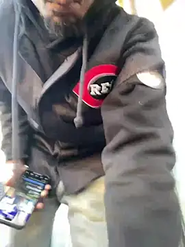 MobyDxck online show from December 21, 2024, 2:04 pm