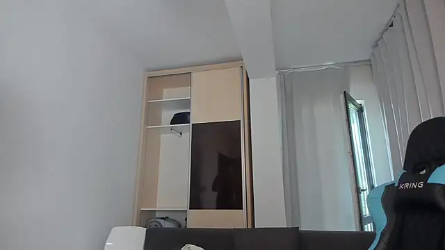 Snapshot of MatMalonne chatting on June 5, 2026, 12:44 pm MatMalonne online show from June 5, 2026, 12:44 pm