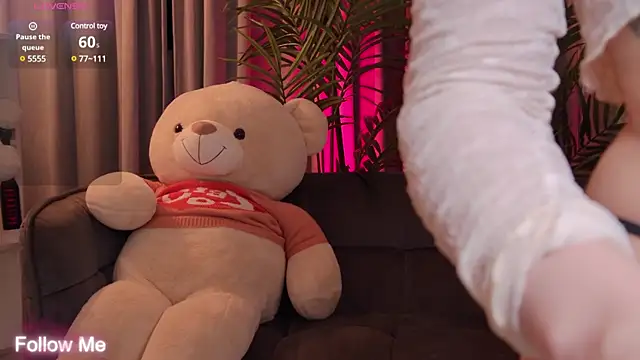 MaryReel online show from March 3, 2025, 6:44 pm