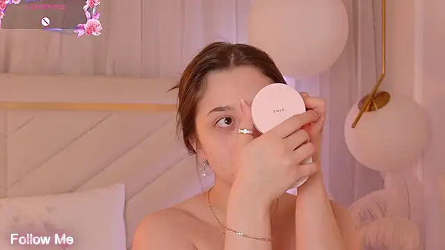 MaryReel online show from November 18, 2025, 9:36 am