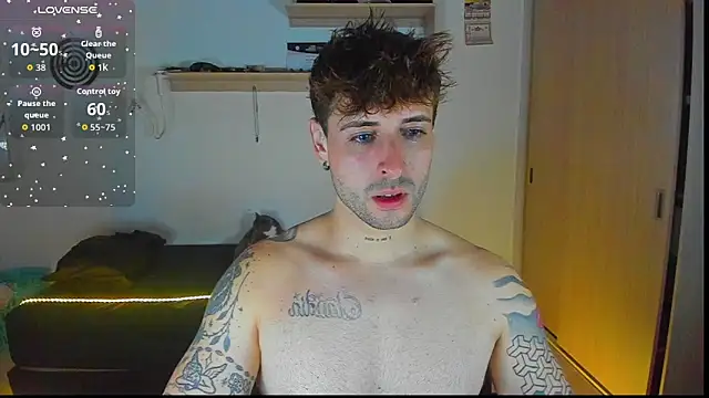 Snapshot of Ares_blue chatting on February 4, 2026, 1:00 am Ares blue online show from February 4, 2026, 1:00 am