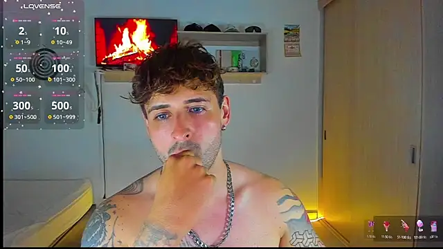 Snapshot of Ares_blue chatting on February 11, 2026, 12:26 am Ares blue online show from February 11, 2026, 12:26 am