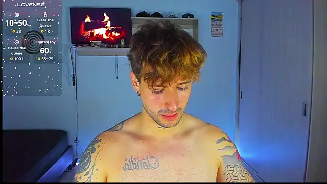 Snapshot of Ares_blue chatting on February 19, 2026, 12:06 am Ares blue online show from February 19, 2026, 12:06 am