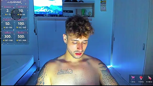 Snapshot of Ares_blue chatting on March 10, 2026, 2:22 pm Ares blue online show from March 10, 2026, 2:22 pm