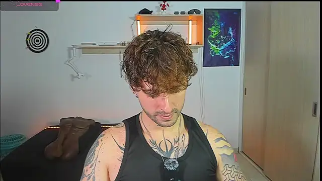 Snapshot of Ares_blue chatting on July 10, 2026, 11:35 am Ares blue online show from July 10, 2026, 11:35 am