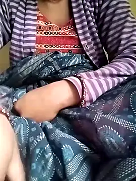 Snapshot of Cutkajal chatting on January 24, 2025, 1:56 am Cutkajal online show from January 24, 2025, 1:56 am