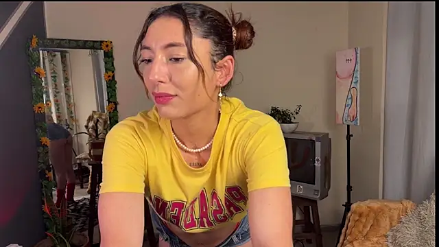 Tomoe b online show from July 23, 2026, 4:10 am