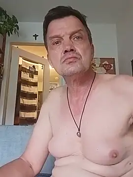 Snapshot of Bigpenis6y chatting on August 6, 2026, 2:52 pm Bigpenis6y online show from August 6, 2026, 2:52 pm