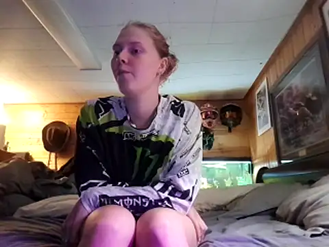 Ryan and Aurora online show from May 14, 2026, 1:29 pm