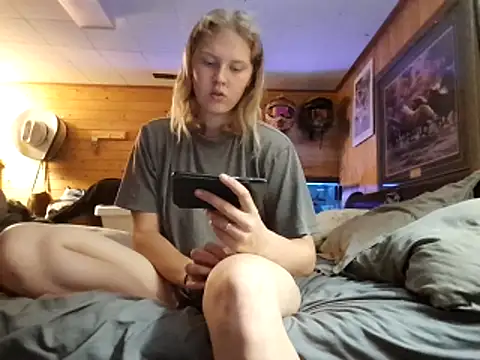 Ryan and Aurora online show from June 15, 2026, 10:01 pm