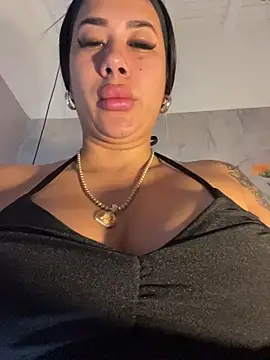 kiim taaylor online show from November 2, 2025, 11:45 am