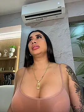 kiim taaylor online show from November 26, 2025, 7:15 pm