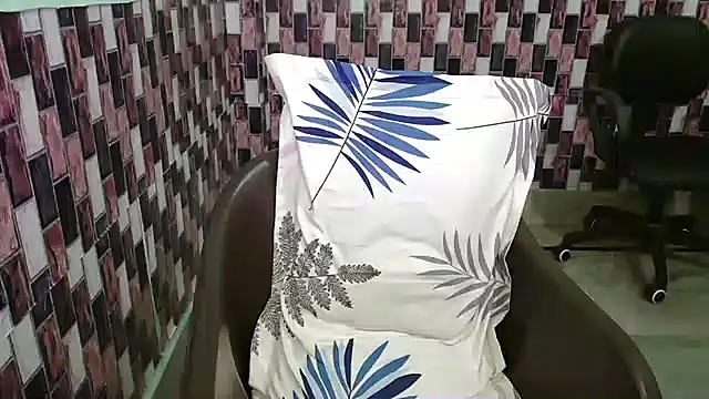 N-Natasha online show from September 21, 2025, 9:33 am