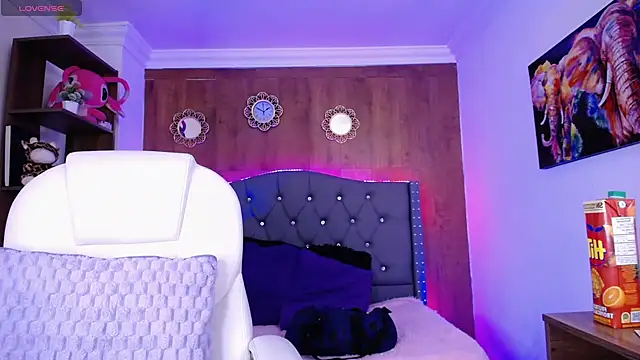 Bunny O online show from February 13, 2025, 8:13 pm