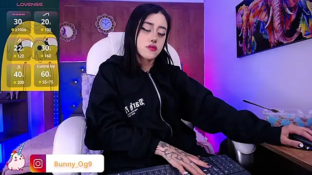 Bunny O online show from February 16, 2025, 8:22 pm