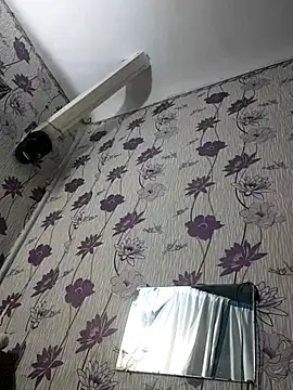 SweetLeila40 online show from February 22, 2025, 11:13 pm