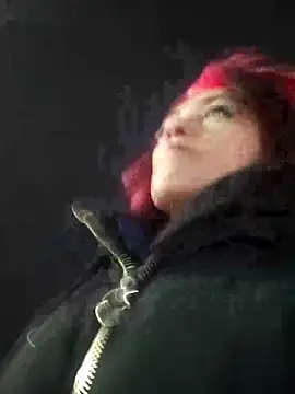 SweetLeila40 online show from April 20, 2026, 6:20 pm