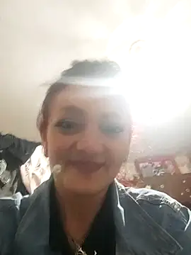 Snapshot of SweetLeila40 chatting on June 14, 2026, 8:55 pm SweetLeila40 online show from June 14, 2026, 8:55 pm