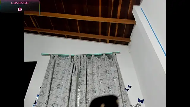 Laila Laly online show from April 28, 2026, 3:17 pm