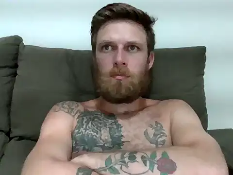 Snapshot of SkullTatto chatting on January 9, 2026, 11:17 pm SkullTatto online show from January 9, 2026, 11:17 pm