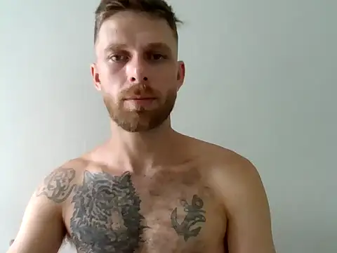 Snapshot of SkullTatto chatting on February 14, 2026, 6:15 pm SkullTatto online show from February 14, 2026, 6:15 pm