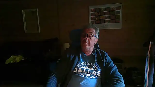 Snapshot of lelohop chatting on June 12, 2026, 6:23 am lelohop online show from June 12, 2026, 6:23 am
