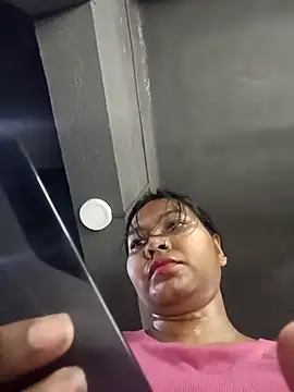 Snapshot of Hot_Urvi chatting on March 19, 2025, 7:18 am Hot Urvi online show from March 19, 2025, 7:18 am