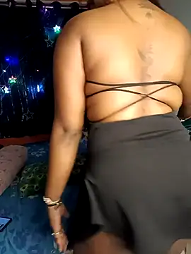 Snapshot of Hot_Urvi chatting on November 10, 2025, 9:14 pm Hot Urvi online show from November 10, 2025, 9:14 pm