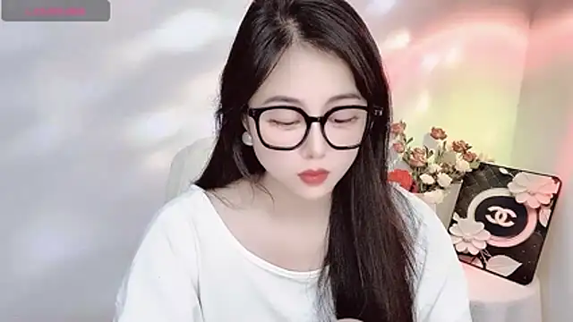 Snapshot of Lydia_170 chatting on June 15, 2026, 8:22 pm Lydia 170 online show from June 15, 2026, 8:22 pm
