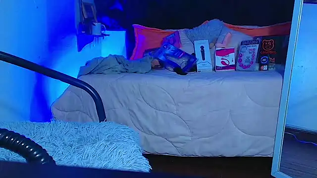 avans 15 online show from February 11, 2025, 11:12 pm