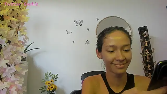 Sophie sweett19 online show from February 21, 2025, 8:05 pm